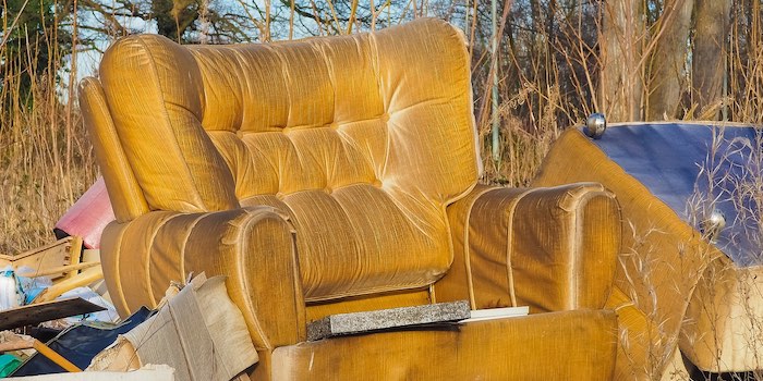 How To Get Rid Of Old Broken Furniture, Where Can I Dispose My Old Sofa