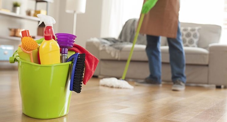 decluttering cleaning supplies