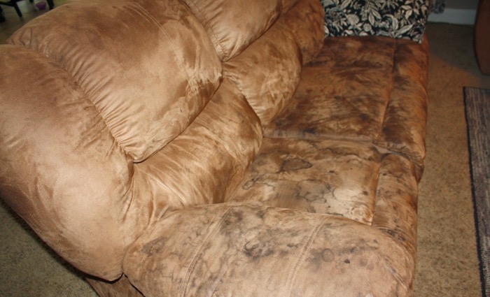 how to clean a microfiber synthetic couch