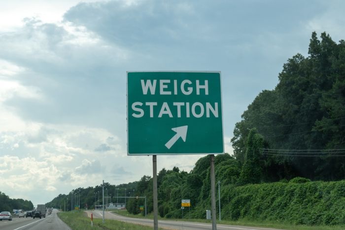 Learn about CDLs and box truck weight limits.