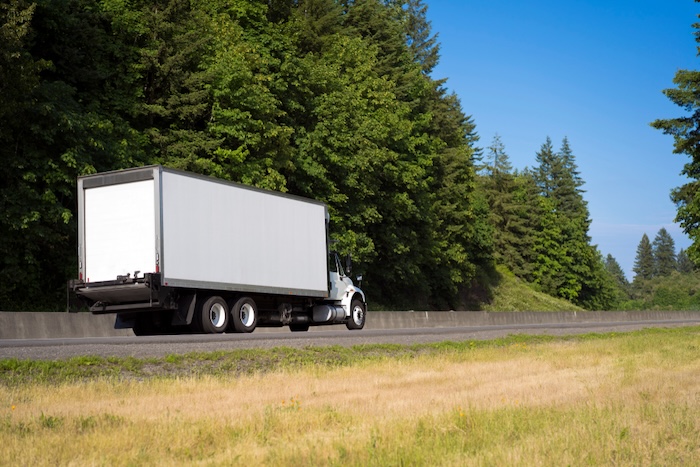 Some box trucks require a CDL and some don't, learn more with LoadUp!